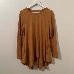 LOGO Long sleeve Bell-sleeve Tunic with Pockets, Longer in back Sz Med